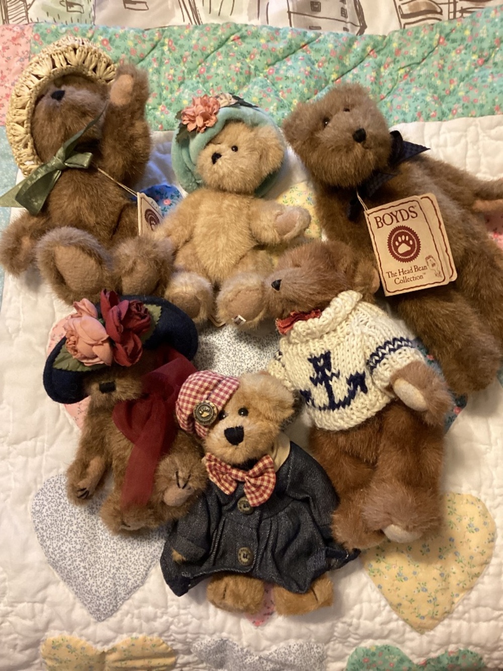 Lot of 6 Boyd’s Bears + Xmas ornament. Some new with tags